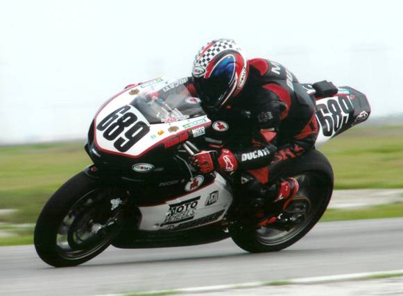 March%2026%202006%20BW%20race