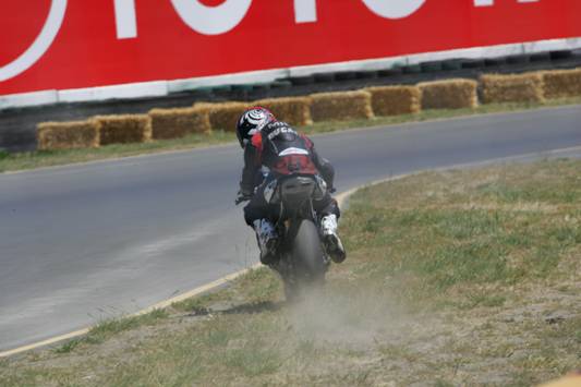 2007AFM2l